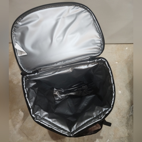 Uline Mossy Oak Rolling Wheeled Cooler Bag- Camo - Picture 7 of 9